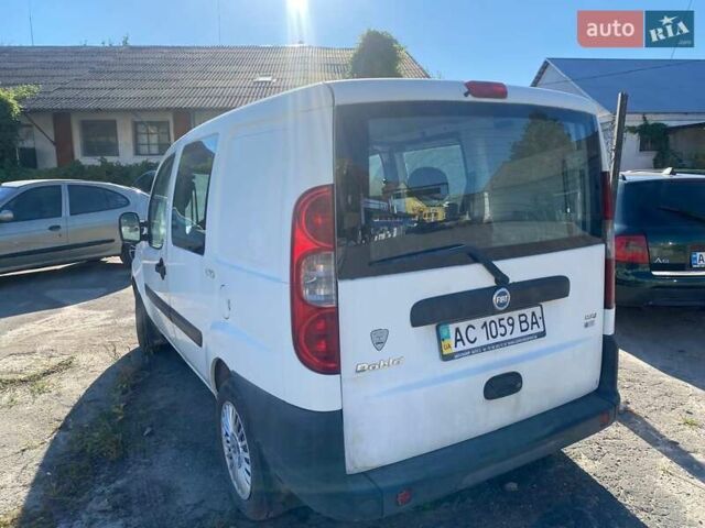 Белый Фиат Добло, объемом двигателя 1.25 л и пробегом 230 тыс. км за 3200 $, фото 1 на Automoto.ua