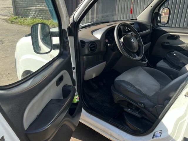 Білий Фіат Добло, об'ємом двигуна 1.9 л та пробігом 290 тис. км за 3650 $, фото 11 на Automoto.ua