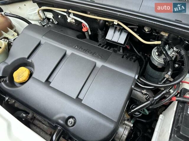 Белый Фиат Добло, объемом двигателя 1.9 л и пробегом 189 тыс. км за 5990 $, фото 36 на Automoto.ua