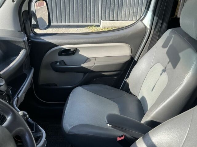 Білий Фіат Добло, об'ємом двигуна 1.9 л та пробігом 290 тис. км за 3650 $, фото 12 на Automoto.ua