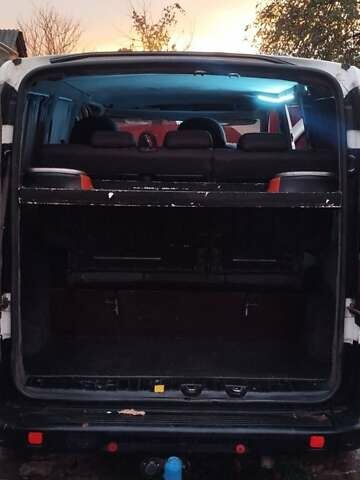 Белый Фиат Добло, объемом двигателя 1.3 л и пробегом 246 тыс. км за 4500 $, фото 16 на Automoto.ua