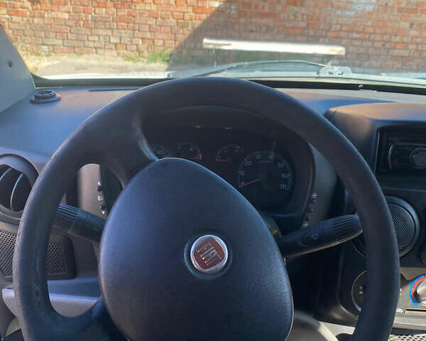 Белый Фиат Добло, объемом двигателя 0 л и пробегом 320 тыс. км за 3599 $, фото 7 на Automoto.ua