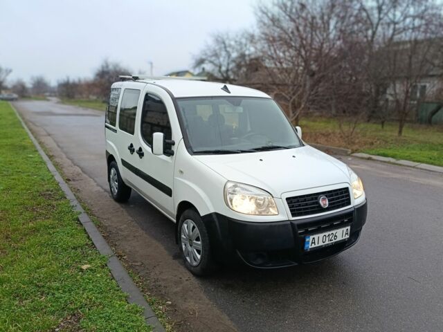 Белый Фиат Добло, объемом двигателя 1.9 л и пробегом 227 тыс. км за 4500 $, фото 2 на Automoto.ua