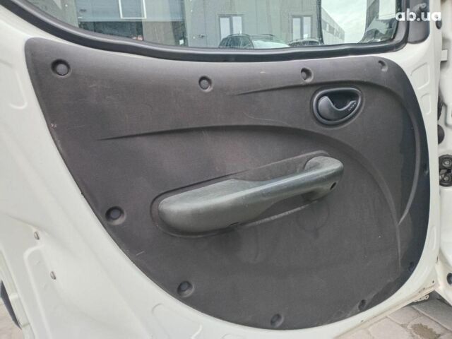 Белый Фиат Добло, объемом двигателя 1.4 л и пробегом 270 тыс. км за 4790 $, фото 9 на Automoto.ua