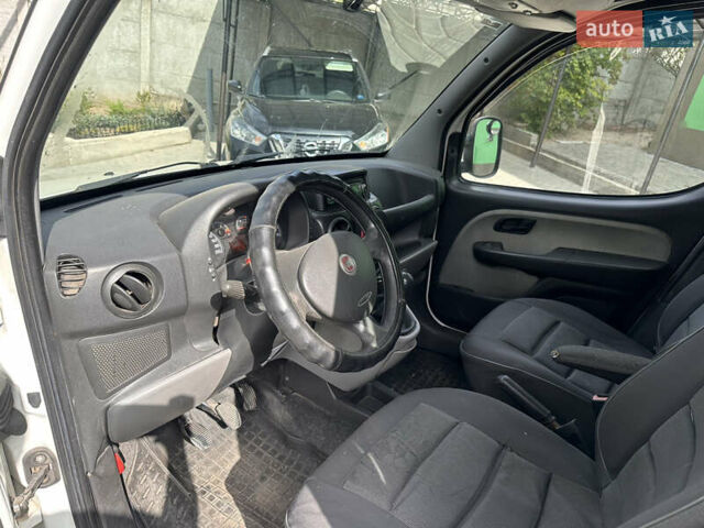 Білий Фіат Добло, об'ємом двигуна 1.25 л та пробігом 337 тис. км за 3999 $, фото 7 на Automoto.ua