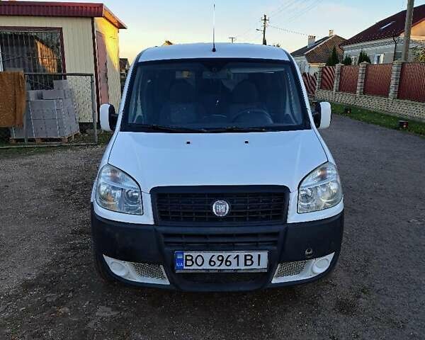 Белый Фиат Добло, объемом двигателя 1.37 л и пробегом 360 тыс. км за 5750 $, фото 7 на Automoto.ua