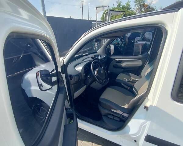 Білий Фіат Добло, об'ємом двигуна 1.9 л та пробігом 310 тис. км за 6900 $, фото 6 на Automoto.ua