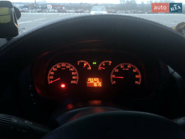 Белый Фиат Добло, объемом двигателя 1.3 л и пробегом 266 тыс. км за 5200 $, фото 25 на Automoto.ua