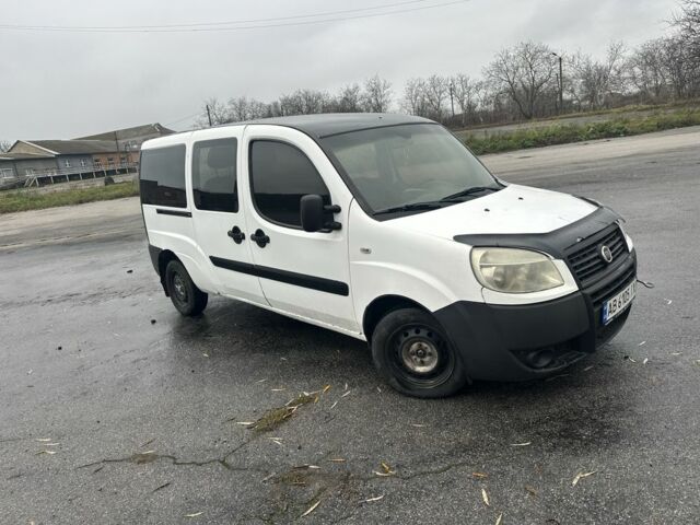 Белый Фиат Добло, объемом двигателя 1.4 л и пробегом 233 тыс. км за 2650 $, фото 4 на Automoto.ua