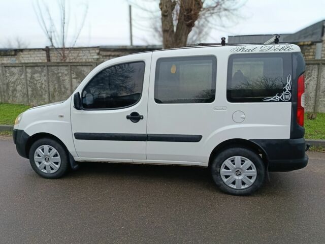 Белый Фиат Добло, объемом двигателя 1.9 л и пробегом 227 тыс. км за 4500 $, фото 11 на Automoto.ua