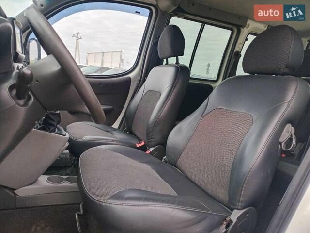 Білий Фіат Добло, об'ємом двигуна 1.4 л та пробігом 270 тис. км за 4790 $, фото 12 на Automoto.ua