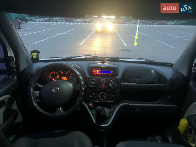 Белый Фиат Добло, объемом двигателя 1.3 л и пробегом 266 тыс. км за 5200 $, фото 14 на Automoto.ua