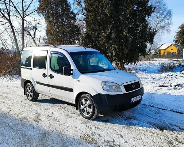 Білий Фіат Добло, об'ємом двигуна 1.4 л та пробігом 280 тис. км за 4200 $, фото 1 на Automoto.ua