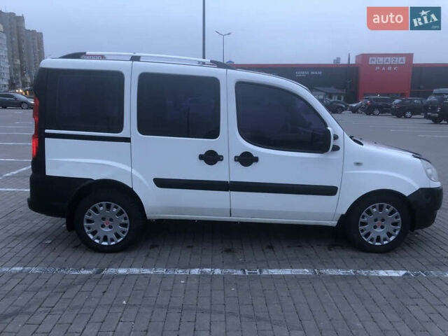 Белый Фиат Добло, объемом двигателя 1.3 л и пробегом 266 тыс. км за 5200 $, фото 10 на Automoto.ua