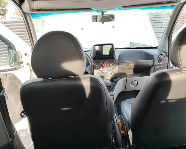 Білий Фіат Добло, об'ємом двигуна 1.4 л та пробігом 280 тис. км за 4200 $, фото 4 на Automoto.ua