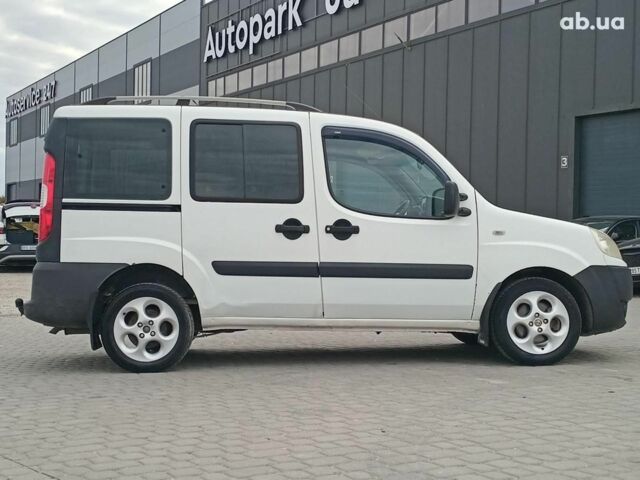 Белый Фиат Добло, объемом двигателя 1.4 л и пробегом 270 тыс. км за 4790 $, фото 6 на Automoto.ua
