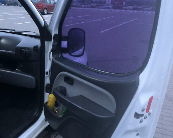 Белый Фиат Добло, объемом двигателя 1.3 л и пробегом 266 тыс. км за 5200 $, фото 15 на Automoto.ua