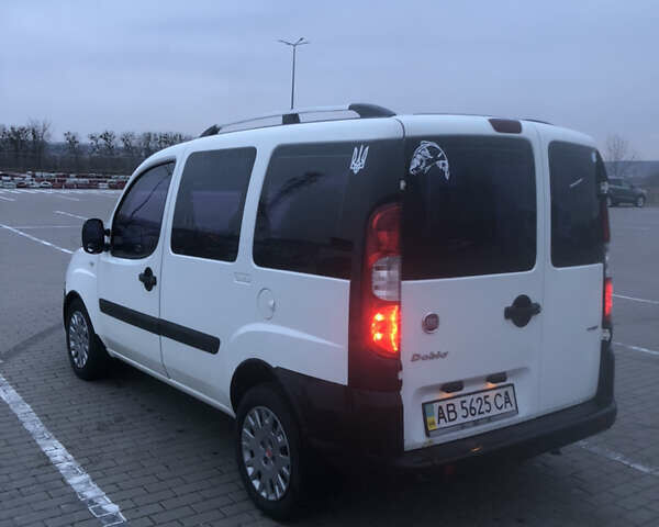 Белый Фиат Добло, объемом двигателя 1.3 л и пробегом 266 тыс. км за 5200 $, фото 6 на Automoto.ua