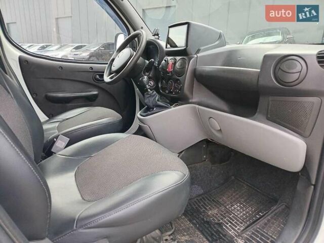 Білий Фіат Добло, об'ємом двигуна 1.4 л та пробігом 270 тис. км за 4790 $, фото 22 на Automoto.ua
