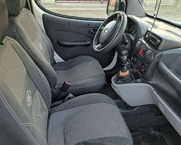 Белый Фиат Добло, объемом двигателя 1.37 л и пробегом 360 тыс. км за 5750 $, фото 13 на Automoto.ua