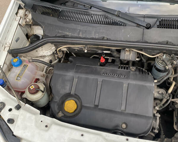 Білий Фіат Добло, об'ємом двигуна 1.9 л та пробігом 250 тис. км за 4500 $, фото 13 на Automoto.ua