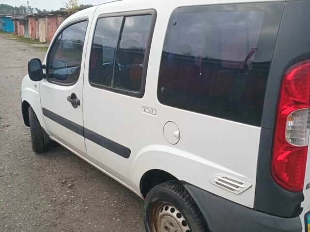 Білий Фіат Добло, об'ємом двигуна 1.4 л та пробігом 177 тис. км за 4639 $, фото 2 на Automoto.ua