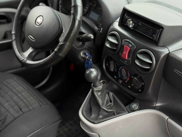 Белый Фиат Добло, объемом двигателя 1.3 л и пробегом 283 тыс. км за 5200 $, фото 9 на Automoto.ua