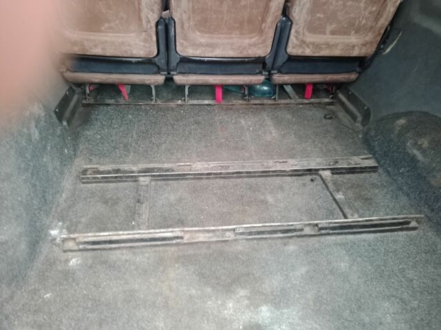 Белый Фиат Добло, объемом двигателя 1.2 л и пробегом 350 тыс. км за 3700 $, фото 5 на Automoto.ua