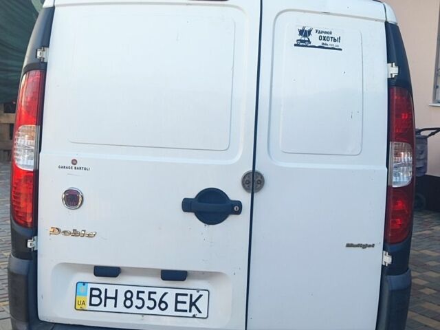 Белый Фиат Добло, объемом двигателя 1.9 л и пробегом 237 тыс. км за 4700 $, фото 7 на Automoto.ua