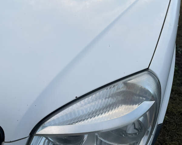 Белый Фиат Добло, объемом двигателя 1.3 л и пробегом 210 тыс. км за 5200 $, фото 15 на Automoto.ua