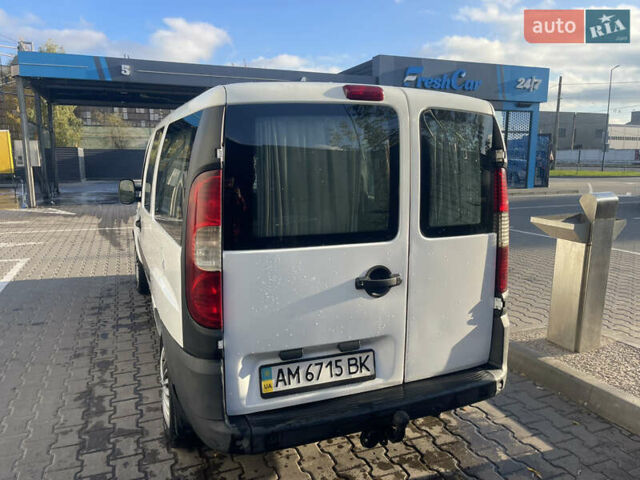 Белый Фиат Добло, объемом двигателя 1.3 л и пробегом 336 тыс. км за 5500 $, фото 5 на Automoto.ua
