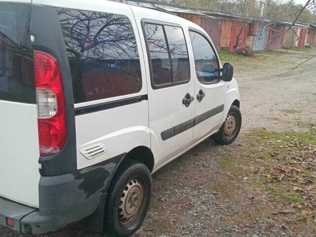 Білий Фіат Добло, об'ємом двигуна 1.4 л та пробігом 177 тис. км за 4639 $, фото 3 на Automoto.ua