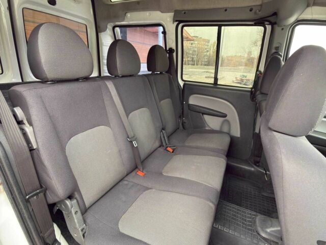 Белый Фиат Добло, объемом двигателя 1.3 л и пробегом 283 тыс. км за 5200 $, фото 11 на Automoto.ua