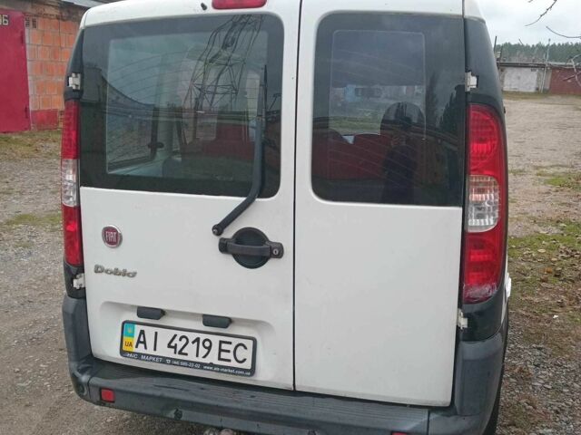 Білий Фіат Добло, об'ємом двигуна 1.4 л та пробігом 177 тис. км за 4639 $, фото 4 на Automoto.ua