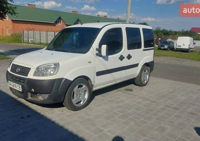 Белый Фиат Добло, объемом двигателя 1.9 л и пробегом 323 тыс. км за 5100 $, фото 5 на Automoto.ua