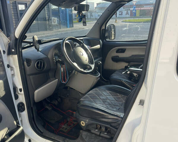 Белый Фиат Добло, объемом двигателя 1.3 л и пробегом 336 тыс. км за 5500 $, фото 11 на Automoto.ua