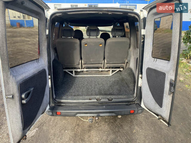 Белый Фиат Добло, объемом двигателя 1.25 л и пробегом 160 тыс. км за 3700 $, фото 6 на Automoto.ua