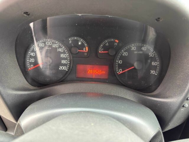 Белый Фиат Добло, объемом двигателя 1.3 л и пробегом 283 тыс. км за 5200 $, фото 10 на Automoto.ua