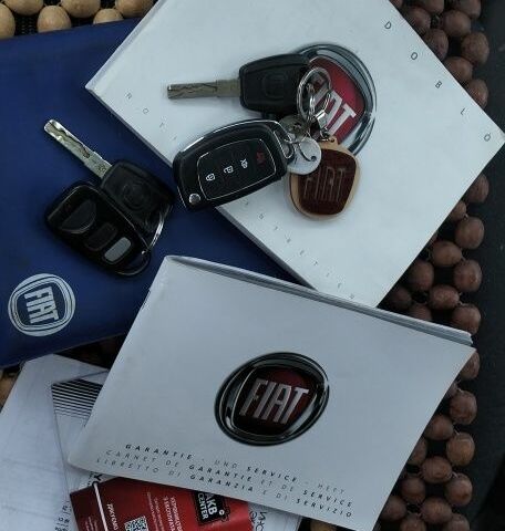 Белый Фиат Добло, объемом двигателя 1.4 л и пробегом 140 тыс. км за 5900 $, фото 27 на Automoto.ua