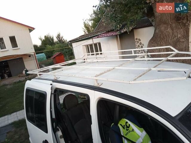 Білий Фіат Добло, об'ємом двигуна 1.37 л та пробігом 240 тис. км за 3800 $, фото 3 на Automoto.ua