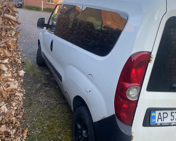 Білий Фіат Добло, об'ємом двигуна 1.3 л та пробігом 270 тис. км за 4700 $, фото 5 на Automoto.ua