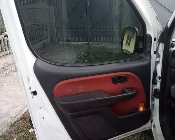 Білий Фіат Добло, об'ємом двигуна 1.37 л та пробігом 240 тис. км за 3800 $, фото 2 на Automoto.ua