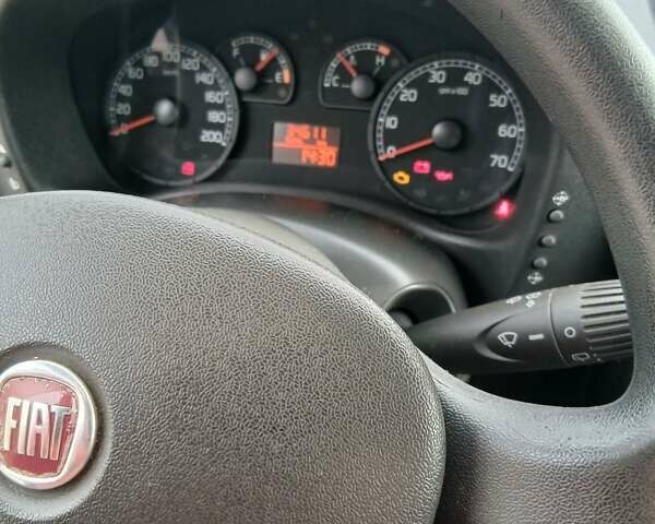 Белый Фиат Добло, объемом двигателя 1.4 л и пробегом 35 тыс. км за 8500 $, фото 5 на Automoto.ua