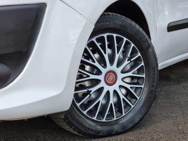 Білий Фіат Добло, об'ємом двигуна 1.6 л та пробігом 196 тис. км за 4999 $, фото 6 на Automoto.ua