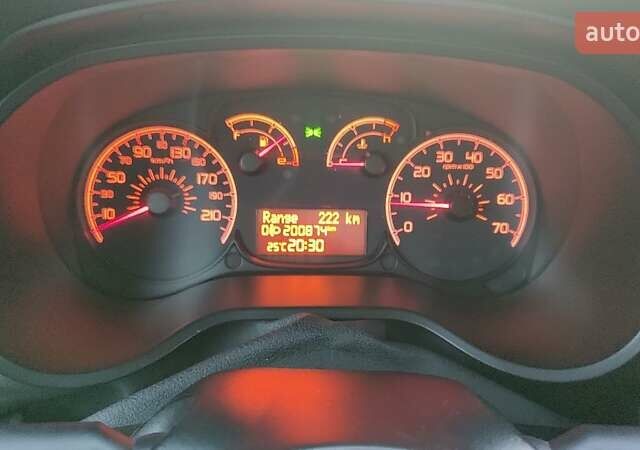 Белый Фиат Добло, объемом двигателя 1.6 л и пробегом 200 тыс. км за 7600 $, фото 12 на Automoto.ua