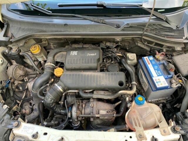 Белый Фиат Добло, объемом двигателя 1.4 л и пробегом 360 тыс. км за 5700 $, фото 5 на Automoto.ua