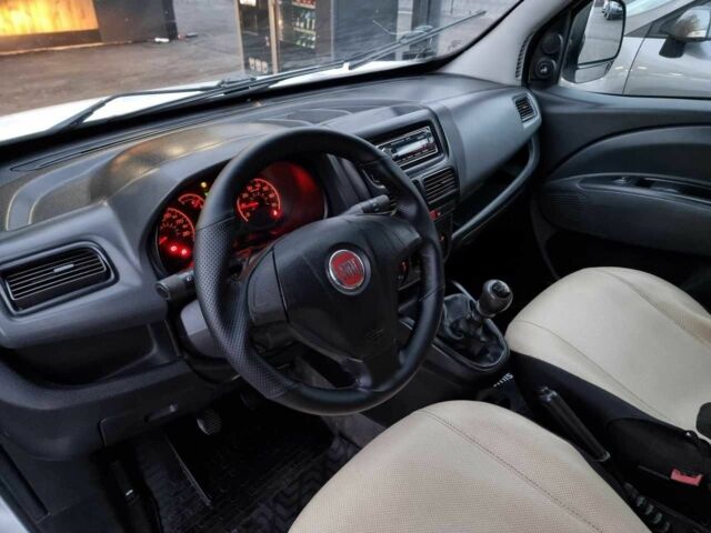 Білий Фіат Добло, об'ємом двигуна 1.6 л та пробігом 196 тис. км за 4999 $, фото 11 на Automoto.ua