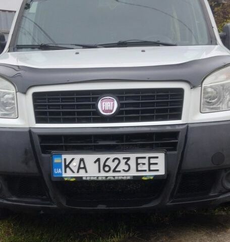 Белый Фиат Добло, объемом двигателя 1.4 л и пробегом 140 тыс. км за 5900 $, фото 2 на Automoto.ua