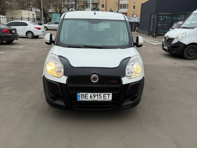 Белый Фиат Добло, объемом двигателя 1.2 л и пробегом 220 тыс. км за 5999 $, фото 11 на Automoto.ua