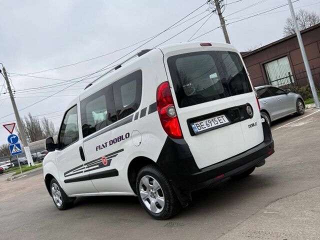 Белый Фиат Добло, объемом двигателя 1.2 л и пробегом 220 тыс. км за 5999 $, фото 7 на Automoto.ua